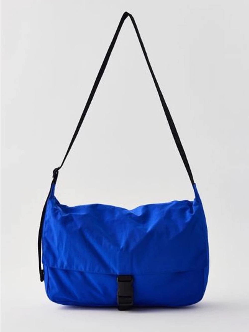BAGGU Nylon Messenger Bag Blue - Picture 2 of 3